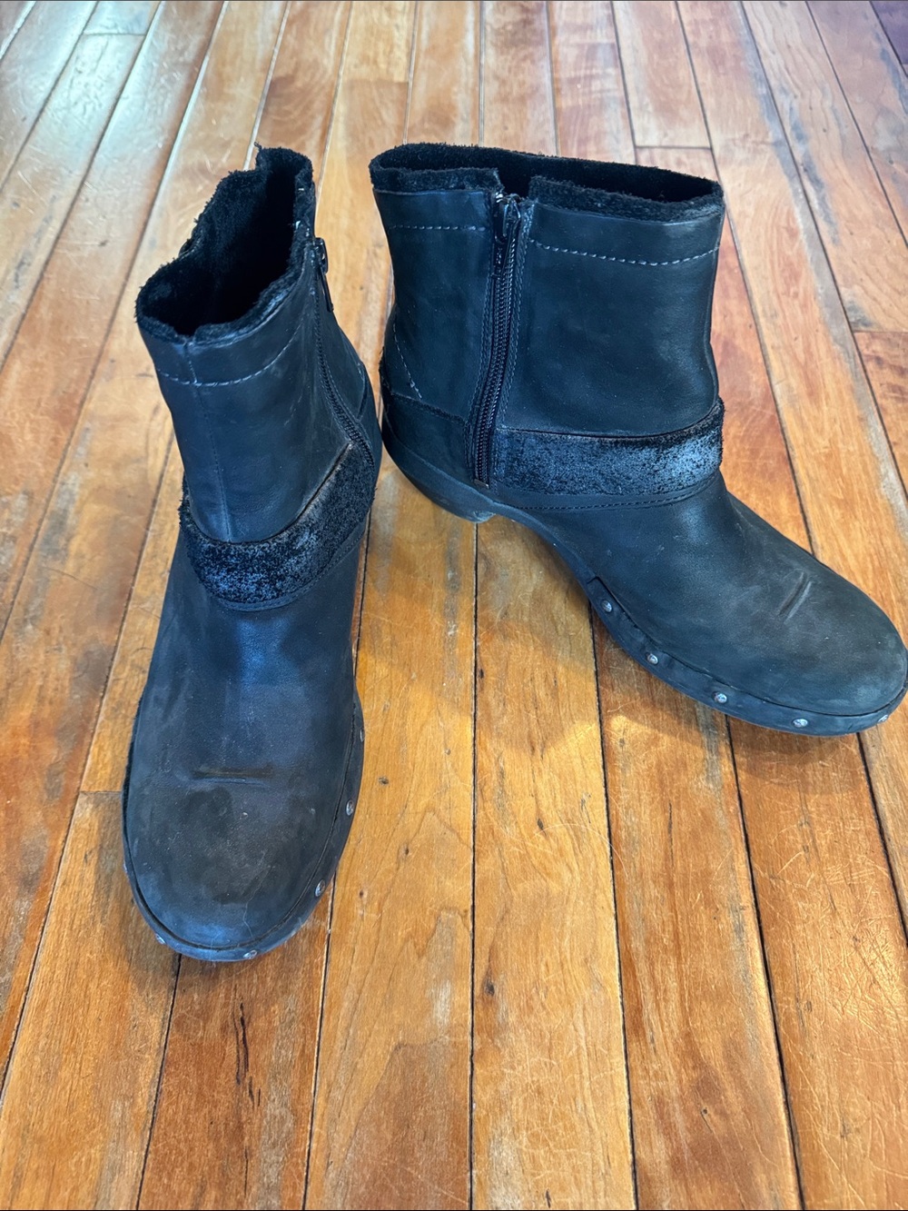 Merrell Lux Mid Women's Black Ankle Boots with Zipper